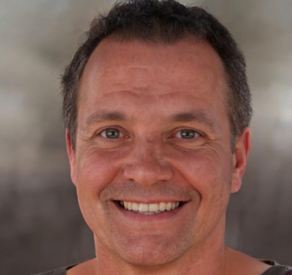 Tobias Wennerström, Leitender Bildungsanalyst bei Zentraxon Pro